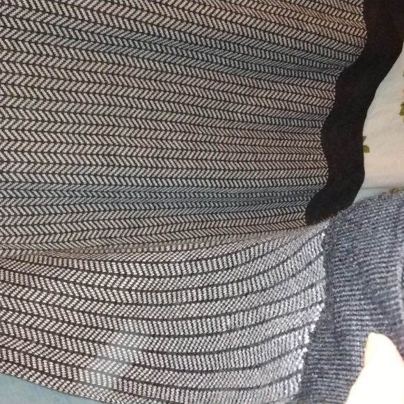 GoodThreads Men's Charcoal grey sweatshirt with Chevron pattern Sz Small NWT - Picture 5 of 17